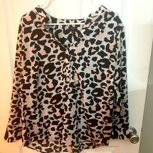 EUC - beautiful, silky, leopard blouse